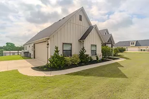 2120 Shady Grove Rd, Weatherford, TX 76088 - Photo 3