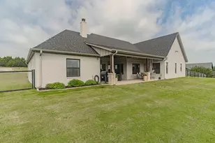 2120 Shady Grove Rd, Weatherford, TX 76088 - Photo 9