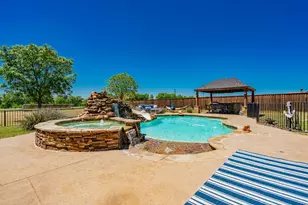 12176 Livingston Way, Talty, TX 75126 - Photo 35
