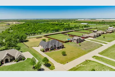 12176 Livingston Way, Talty, TX 75126 - Photo 3