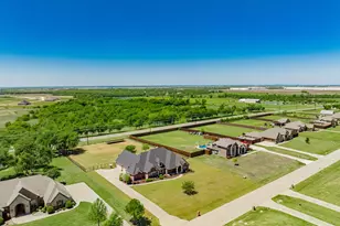 12176 Livingston Way, Talty, TX 75126 - Photo 3