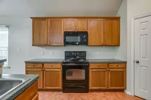 2720 Pinnacle Dr, Burleson, TX 76028 - Photo 15