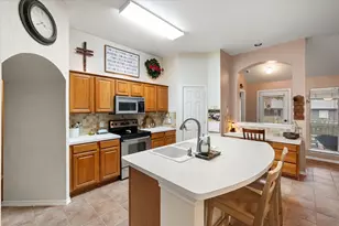 202 Creek Point Ln, Arlington, TX 76002 - Photo 13