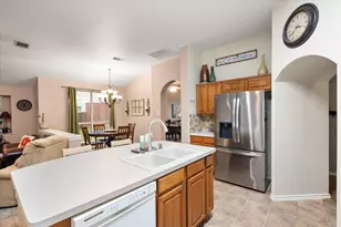 202 Creek Point Ln, Arlington, TX 76002 - Photo 15