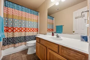 202 Creek Point Ln, Arlington, TX 76002 - Photo 29