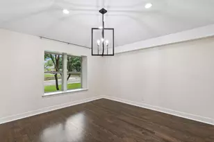 9405 Rocky Branch Dr, Dallas, TX 75243 - Photo 17
