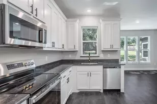 326 W Day St, Denison, TX 75020 - Photo 11