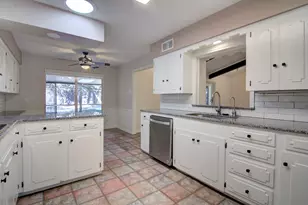 3763 Vinecrest Dr, Dallas, TX 75229 - Photo 15