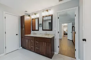 2526 Dove Creek Ln, Carrollton, TX 75006 - Photo 17