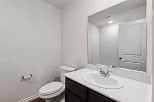 13204 Enclave Pkwy, Providence Village, TX 76227 - Photo 21