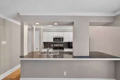 5932 Sandhurst Lane #114, Dallas, TX 75206 - Photo 13
