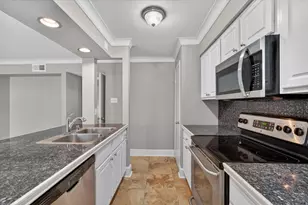 5932 Sandhurst Ln, Dallas, TX 75206 - Photo 17
