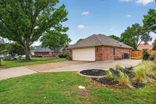 1405 5th St, Granbury, TX 76048 - Photo 29