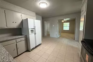 502 Kirkwood St, Abilene, TX 79603 - Photo 5