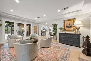 907 Loch Lomond Dr, Arlington, TX 76012 - Photo 19
