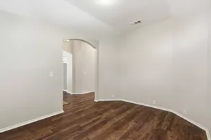 1108 Raleigh Dr, Lewisville, TX 75077 - Photo 7