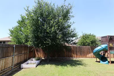 15421 Pioneer Bluff Trail, Fort Worth, TX 76262 - Photo 17