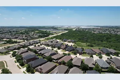 15421 Pioneer Bluff Trail, Fort Worth, TX 76262 - Photo 27