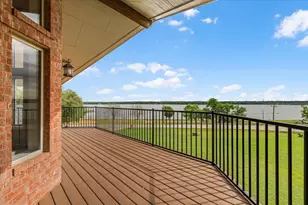 203 W Lake Dr, Weatherford, TX 76087 - Photo 5