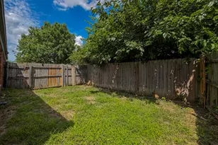 305 Casie Ct, Denton, TX 76207 - Photo 3