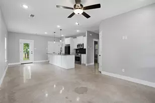 738 E Sears St, Denison, TX 75021 - Photo 5