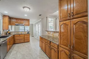 2720 Cedar Springs Ct, Bedford, TX 76021 - Photo 11