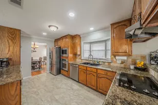 2720 Cedar Springs Ct, Bedford, TX 76021 - Photo 13