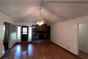 6325 Lavano Dr, Edgecliff Village, TX 76134 - Photo 7