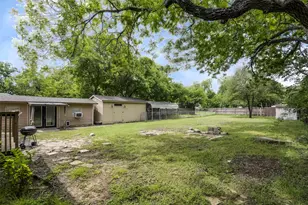 607 Williams St, Waxahachie, TX 75165 - Photo 25