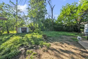 419 Joyce St, Arlington, TX 76010 - Photo 19