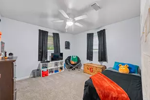 1212 Lynnwood Dr, Cleburne, TX 76033 - Photo 13