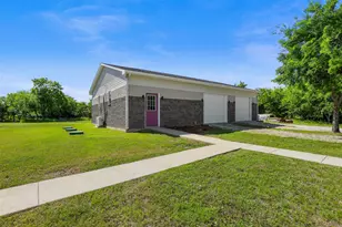 211 E Bay Dr, Bridgeport, TX 76426 - Photo 35