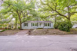 410 Case St, Weatherford, TX 76086 - Photo 1
