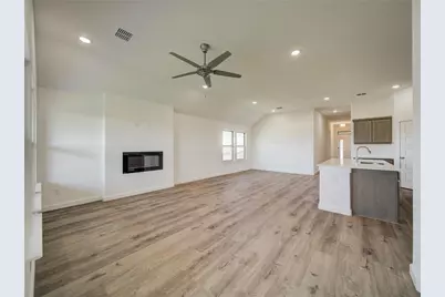 1424 Avondale Court, Celina, TX 75009 - Photo 5