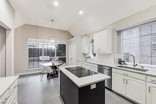 800 Coralberry Dr, McKinney, TX 75072 - Photo 9