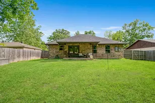240 Elizabeth Ln, Blossom, TX 75416 - Photo 15
