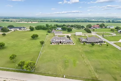 2009 Lakeshore Drive, Cleburne, TX 76033 - Photo 35