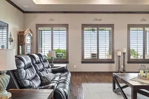 2009 Lakeshore Dr, Cleburne, TX 76033 - Photo 5