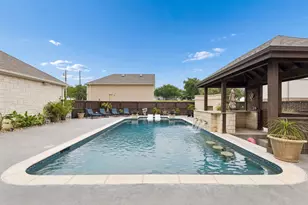 2009 Lakeshore Dr, Cleburne, TX 76033 - Photo 21