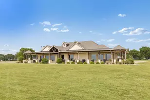 2009 Lakeshore Dr, Cleburne, TX 76033 - Photo 35