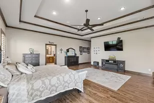2009 Lakeshore Dr, Cleburne, TX 76033 - Photo 13