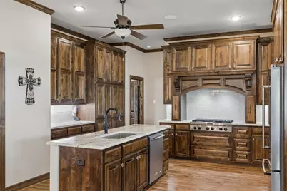 2009 Lakeshore Drive, Cleburne, TX 76033 - Photo 11