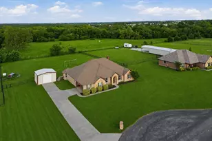 1030 Lester Burt Rd, Farmersville, TX 75442 - Photo 5