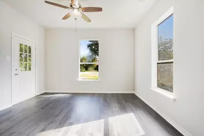 407 E Bonham Street, Tom Bean, TX 75491 - Photo 21