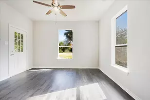 407 E Bonham St, Tom Bean, TX 75491 - Photo 21