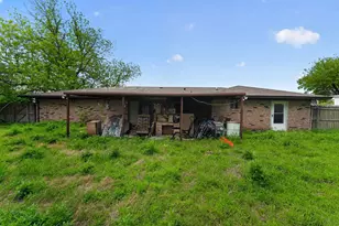 401 Peach St, Sanger, TX 76266 - Photo 3