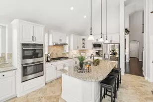 301 Vatican Hill Dr, Little Elm, TX 75068 - Photo 11
