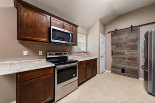 10512 Granada Dr, Waco, TX 76708 - Photo 9