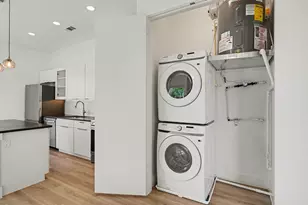 2217 N Fitzhugh Ave, Dallas, TX 75204 - Photo 15