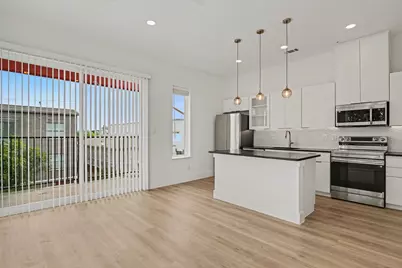 2217 N Fitzhugh Avenue #302, Dallas, TX 75204 - Photo 17
